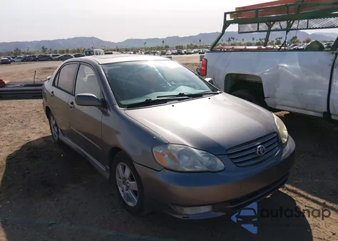 2004 Toyota Corolla S z USA, uszkodzony, nr VIN 1NXBR32E64Z302959